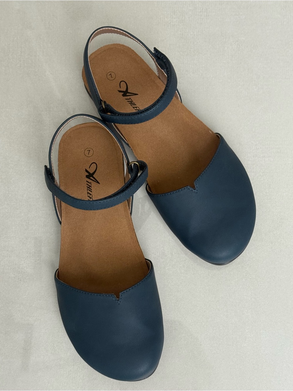 Athlefit Women's Closed Toe Sandals Comfort Cork Footbed